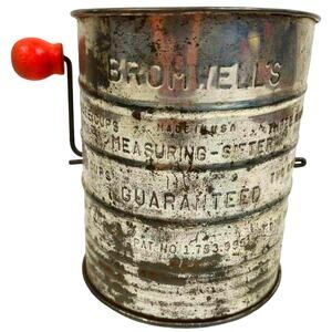 Vintage Bromwell's 3 Cup Metal Measuring Sifter Farmhouse Kitchen Red Handle